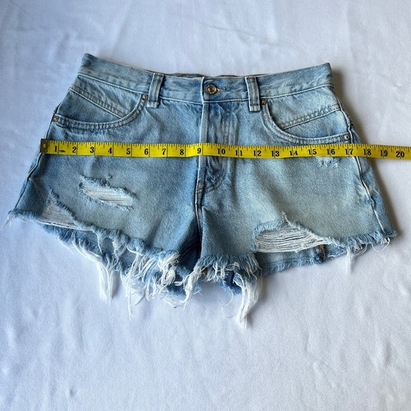 We The Free Now or Never Cut-Off Jean Shorts sz 25 - Picture 7 of 13